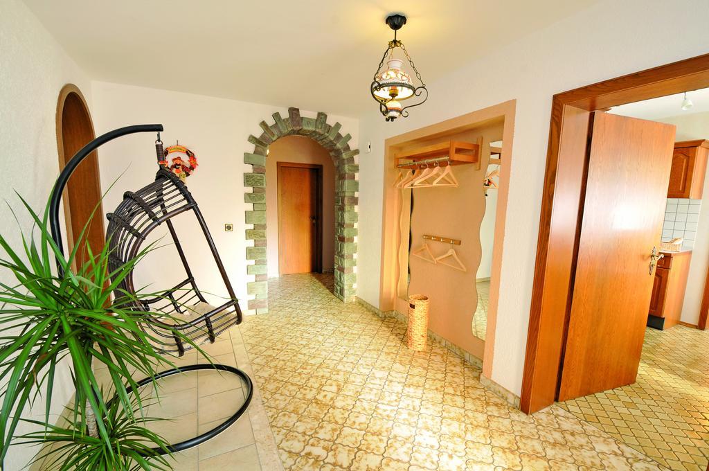 Ferienwohnung Heinen 슈라이덴 객실 사진